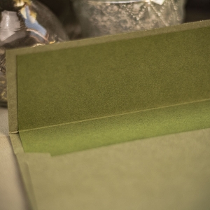 Zöld boríték lime béléssel 150 gr prémium Wild + 120 gr Keaykolour meadow, kedvező áron, 190x135 mm, további választható bélésekkel is