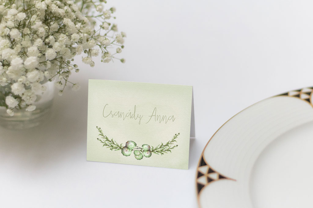 hajtott ültetőkártya kertinövényes-greenery grafikával – bármilyen esküvői dekorációhoz sokféle papíron akár aranyozva is, gyors átfutással, kedvező áron