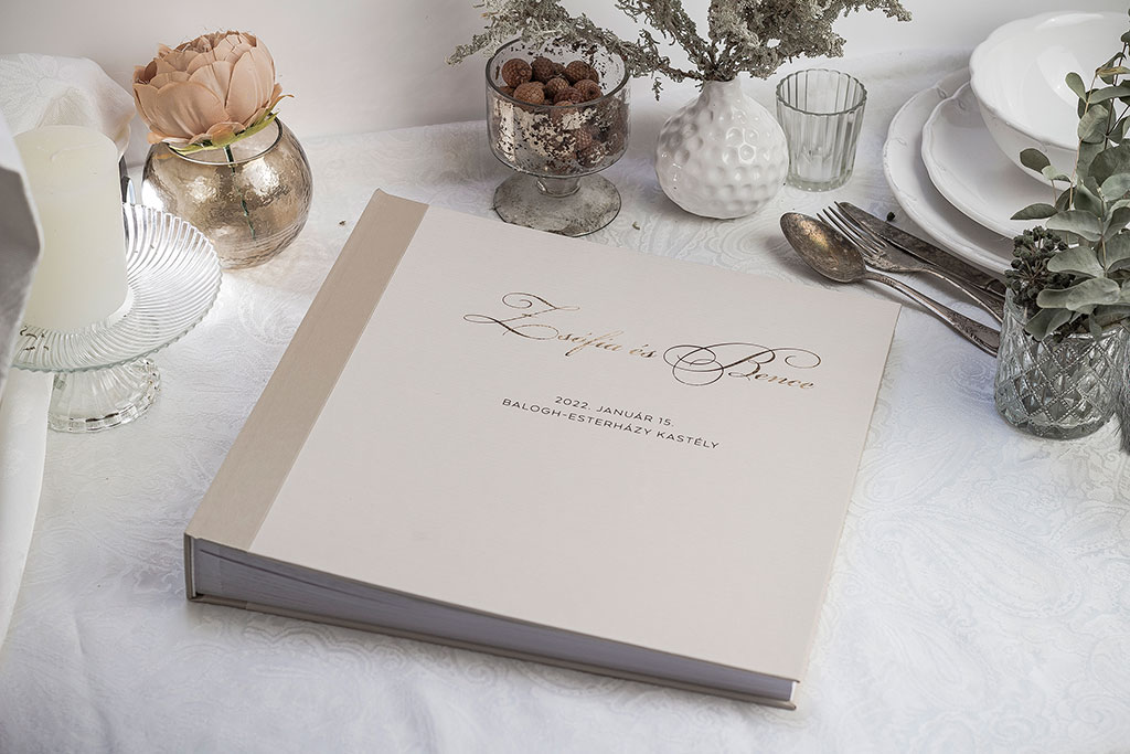 Fotóalbum esküvőre, álló fekvő, négyzetes, választható oldalszámmal, egyedi borítóval, instax és polaroid képekhez, minőségi kivitelezésben