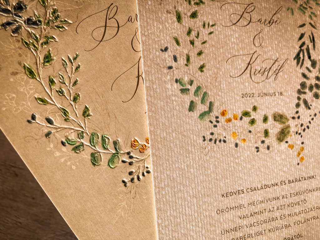 vaknyomással díszített esküvői meghívó mintadarabok, kétféle papíron